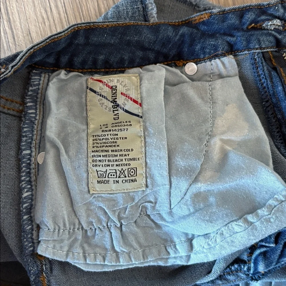 Denim Blvd Distressed Stretch Denim Shorts Size M